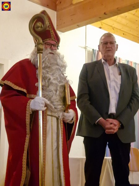 weihfei24-25.jpg - Verabschiedung des Weihnachtsmannes. Das war's !